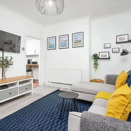 פלימות' City Centre 2 Bedroom Apt - Free Parking - Wifi - Smart Tv מראה חיצוני תמונה