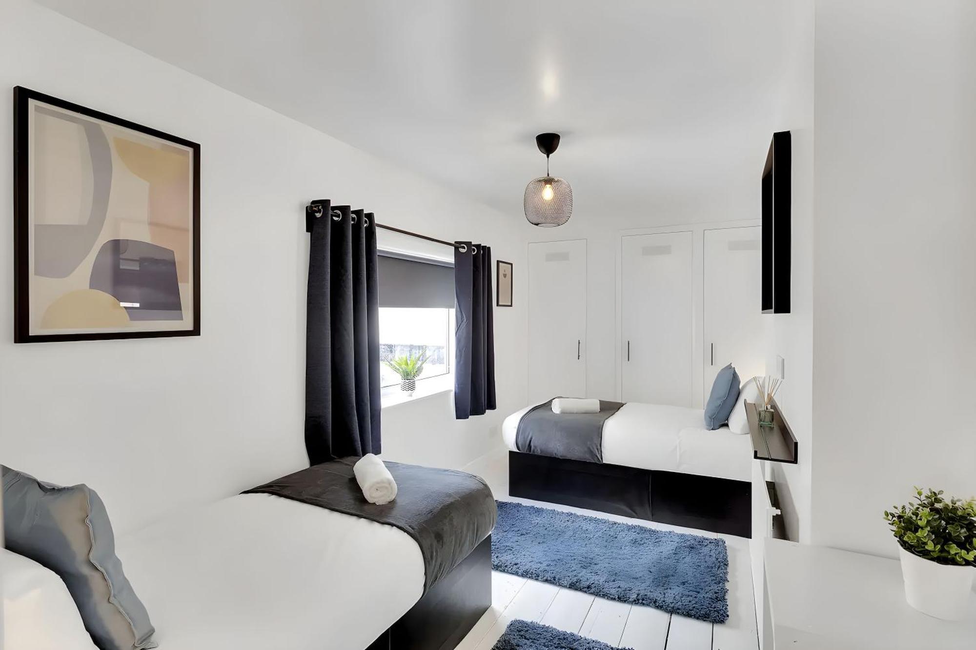 פלימות' City Centre 2 Bedroom Apt - Free Parking - Wifi - Smart Tv מראה חיצוני תמונה