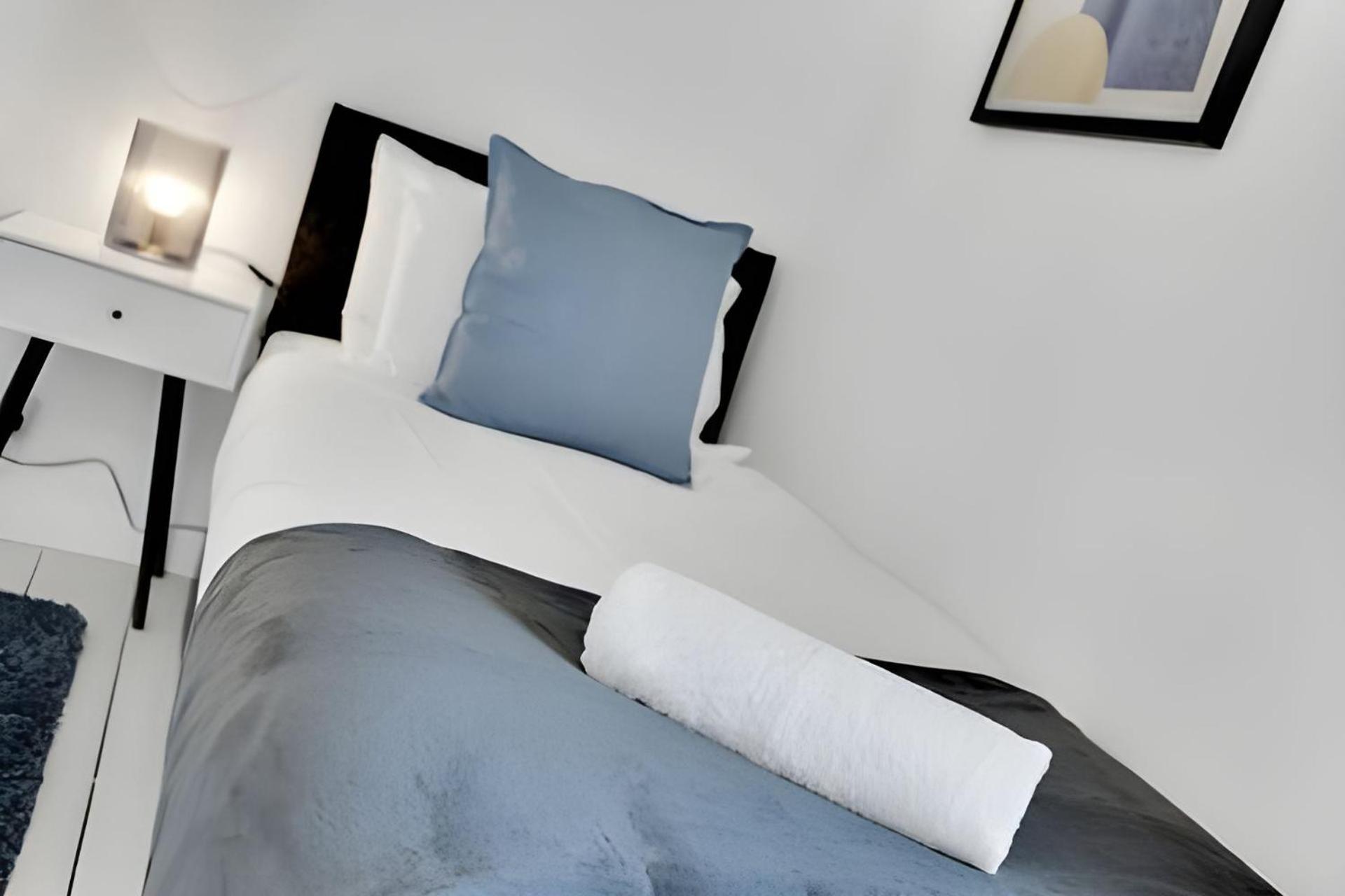פלימות' City Centre 2 Bedroom Apt - Free Parking - Wifi - Smart Tv מראה חיצוני תמונה