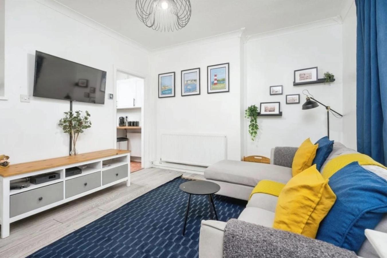 פלימות' City Centre 2 Bedroom Apt - Free Parking - Wifi - Smart Tv מראה חיצוני תמונה